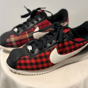NIKE Plaid Cortez